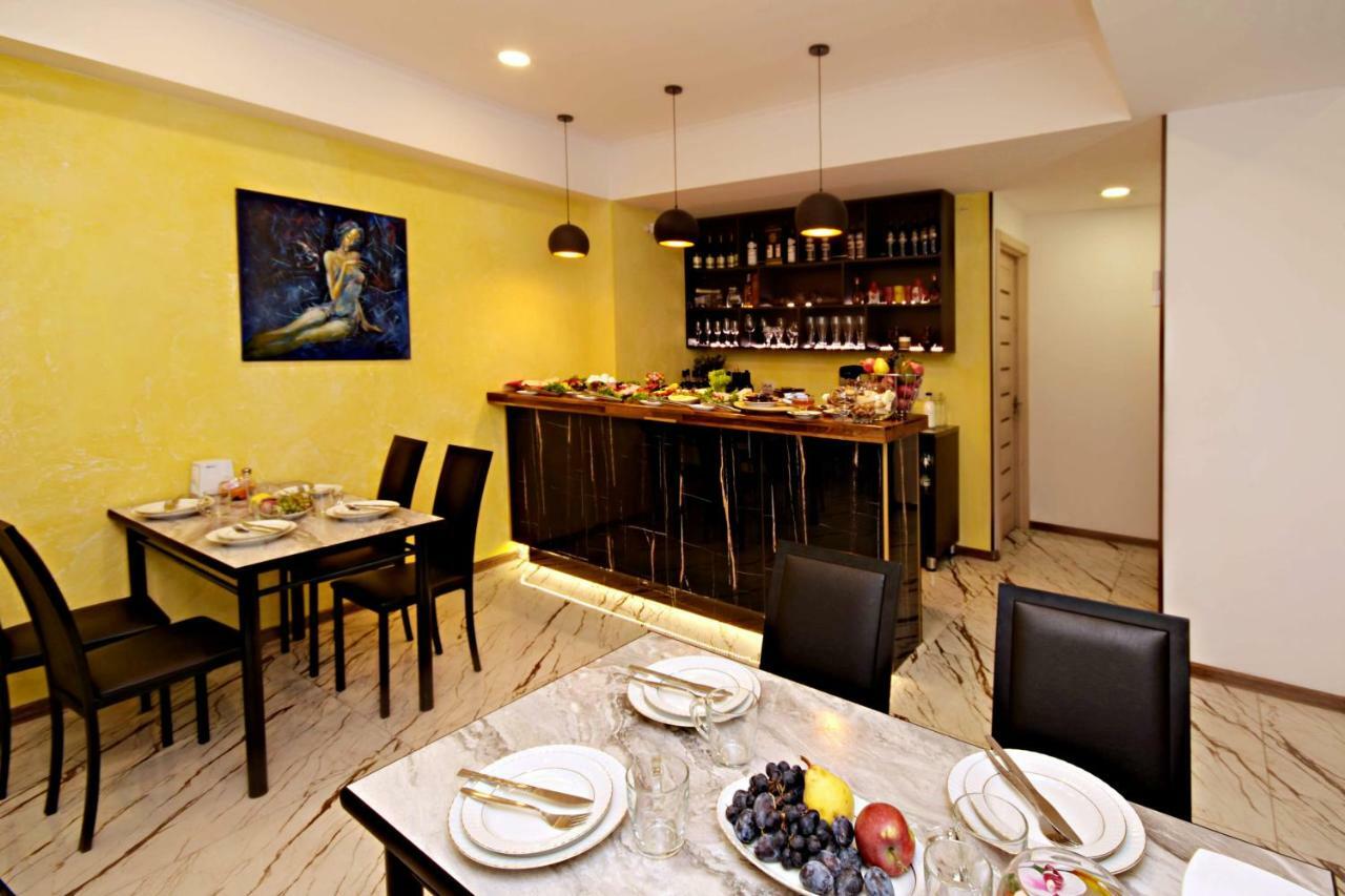 Tbilisi Check In Hotel Bagian luar foto